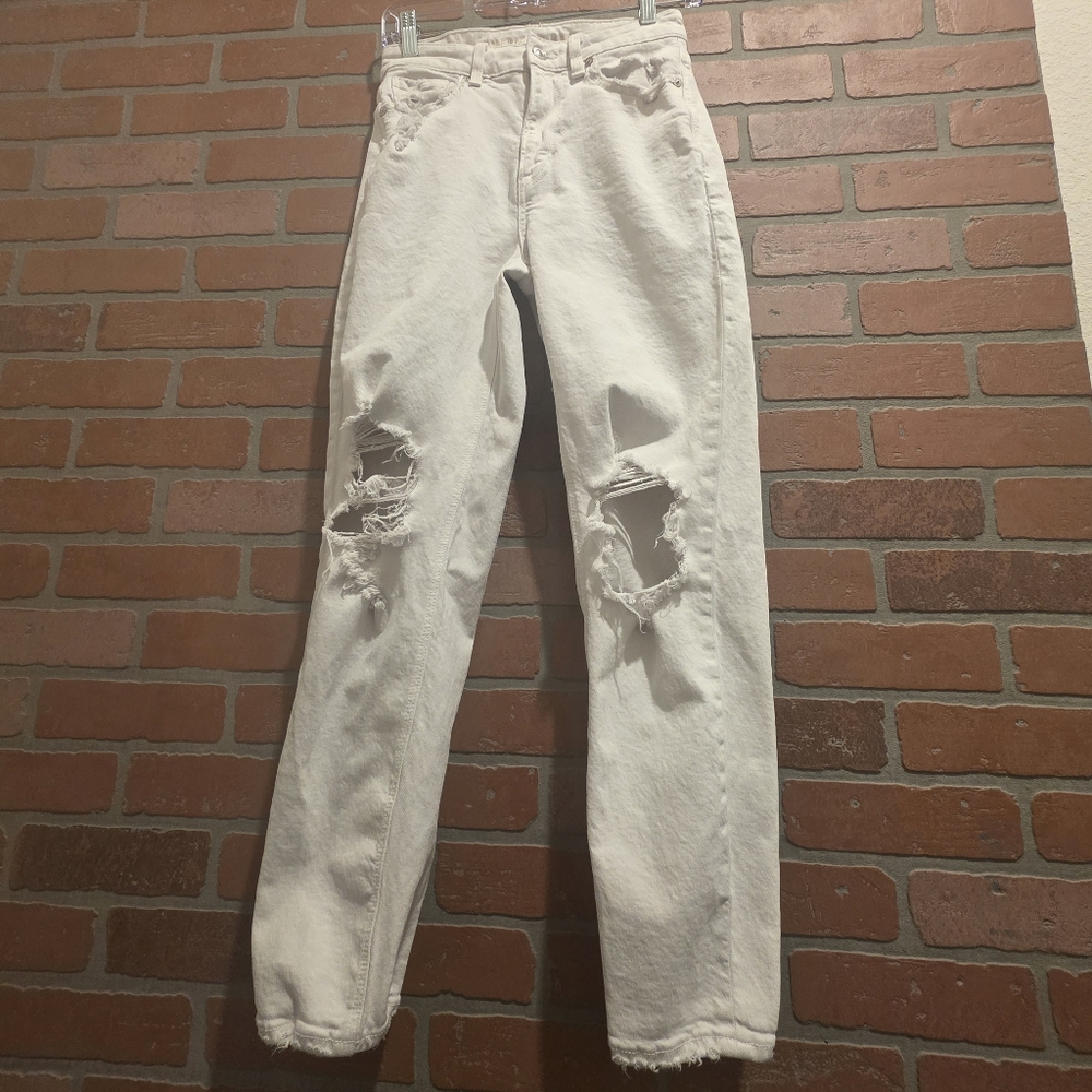 American Eagle‎ Outfitters White Distressed Straight Leg Jeans Size 2